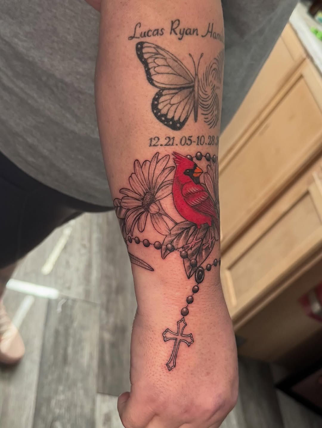Tattoo by @lesleahipp_tattoo — realism, illustrative