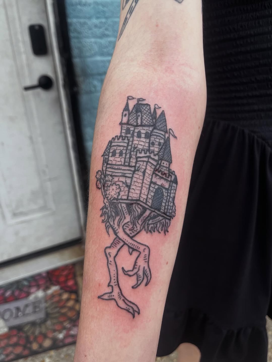 Tattoo by @rafaelaodenetattoos — illustrative, blackwork