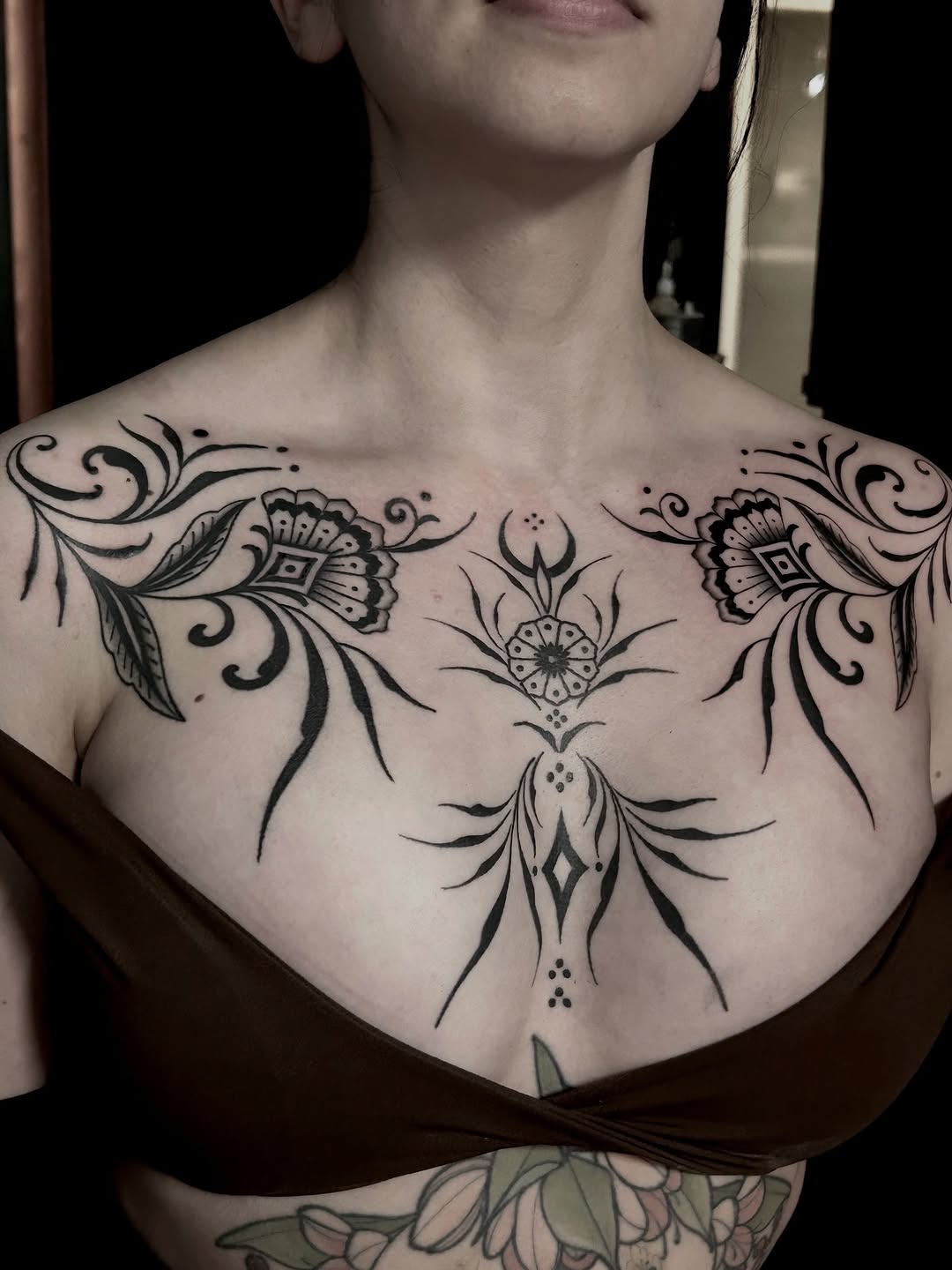 Tattoo by @hollydanesi โ blackwork