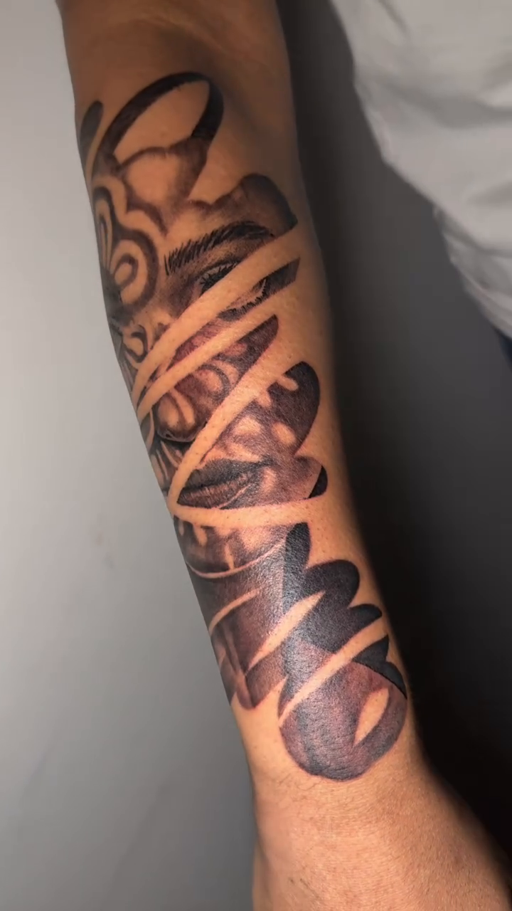 Tattoo by @svetlanatattoos — blackwork, geometric