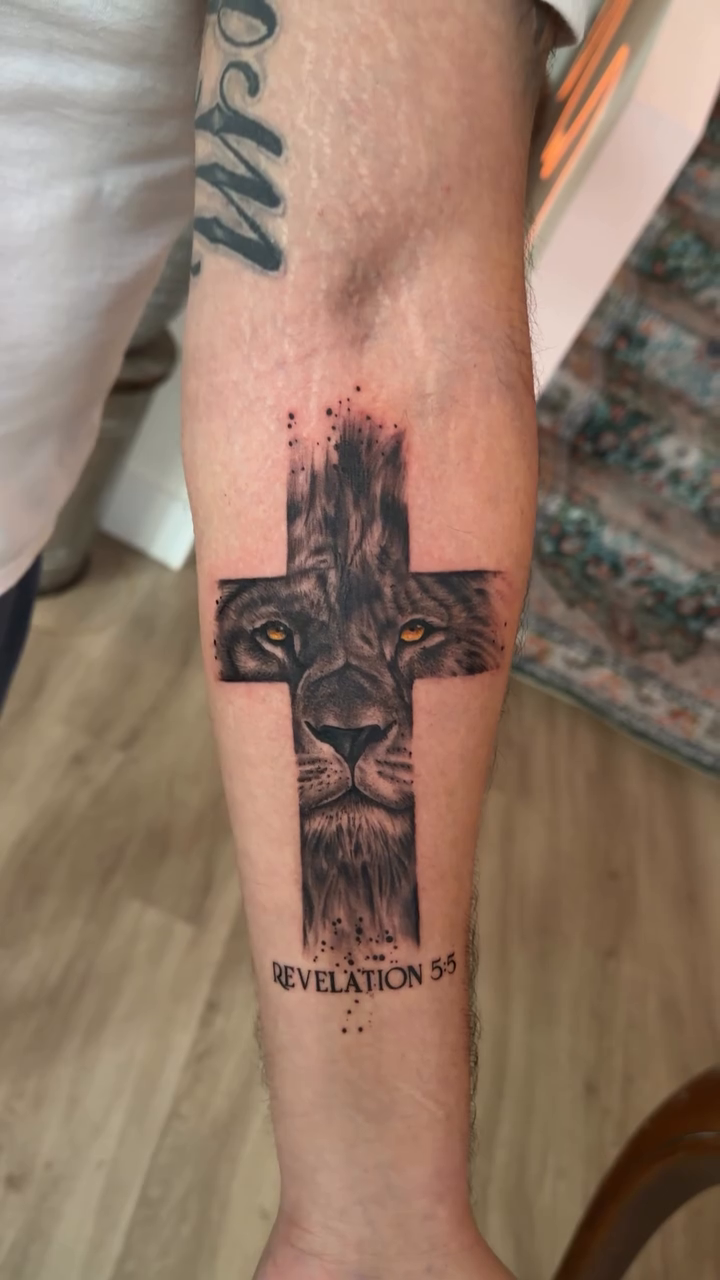 Tattoo by @inkbysyd โ black_and_grey, realism
