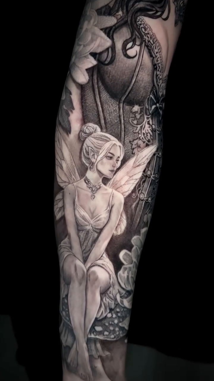 Tattoo by @laurav.tattoo — realism, black_and_grey