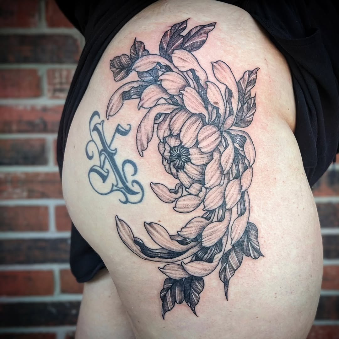 Tattoo by @tatsbymads — black_and_grey, illustrative