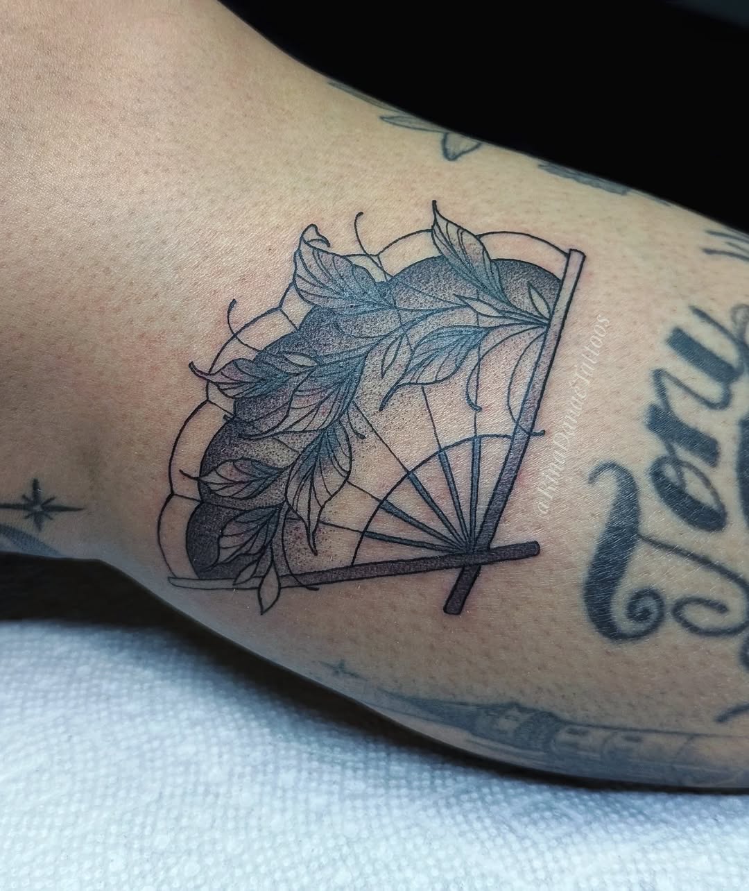 Tattoo by @rinadanae_tattoos β dotwork, fine_line