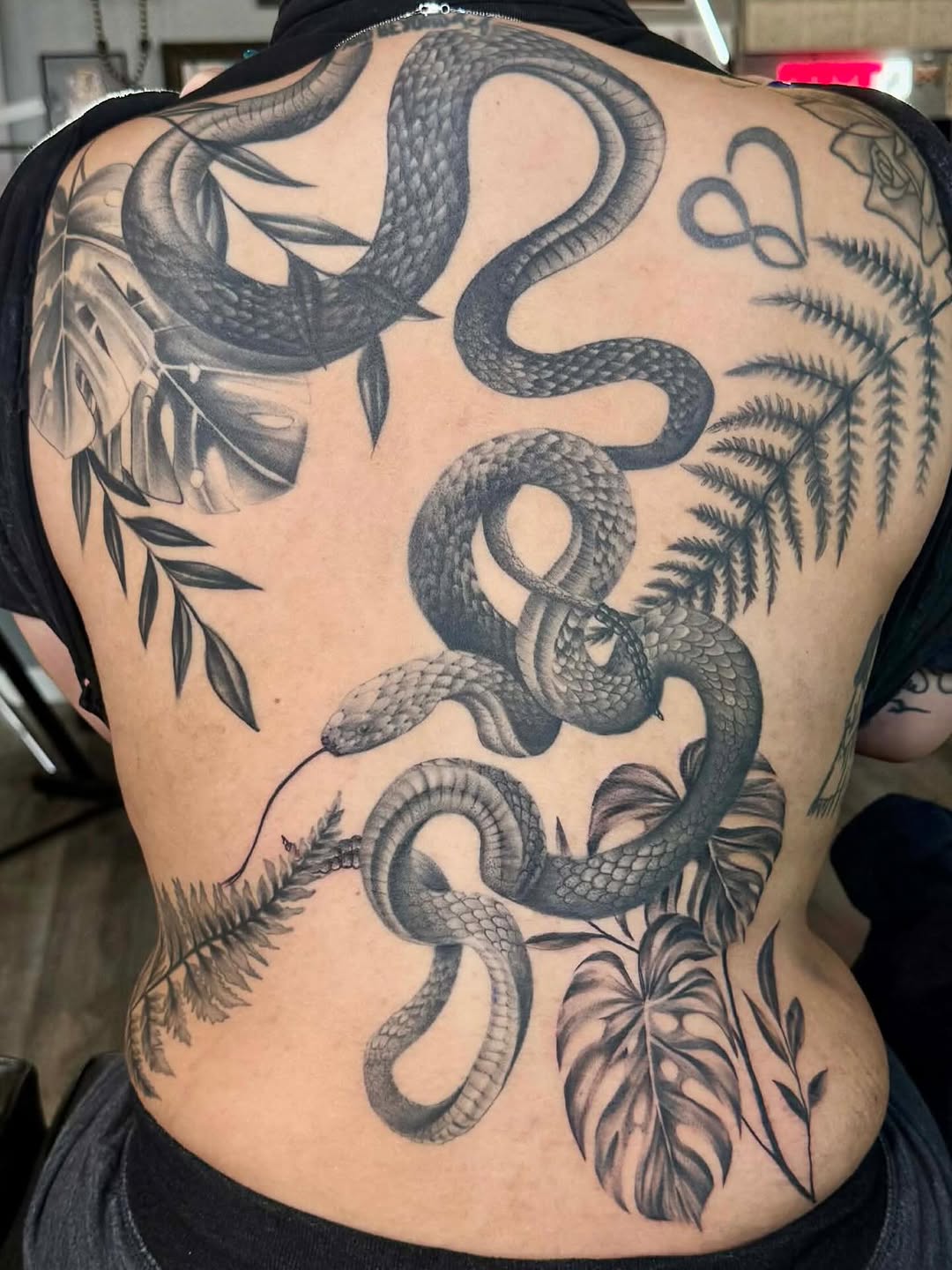 Tattoo by @chynastonecold — black_and_grey, realism