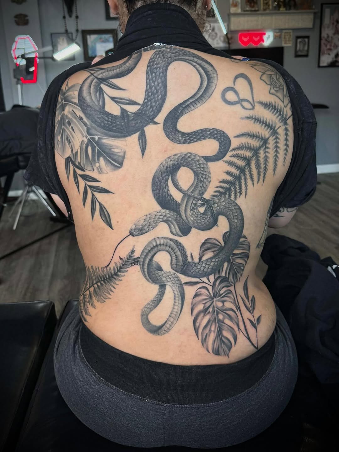 Tattoo by @chynastonecold — realism, black_and_grey
