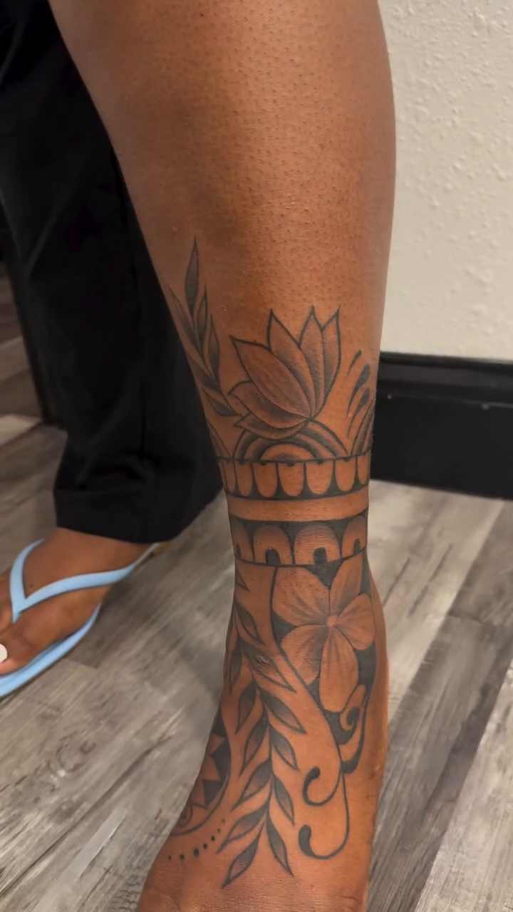Tattoo by @moya__ink — black_and_grey, ornamental