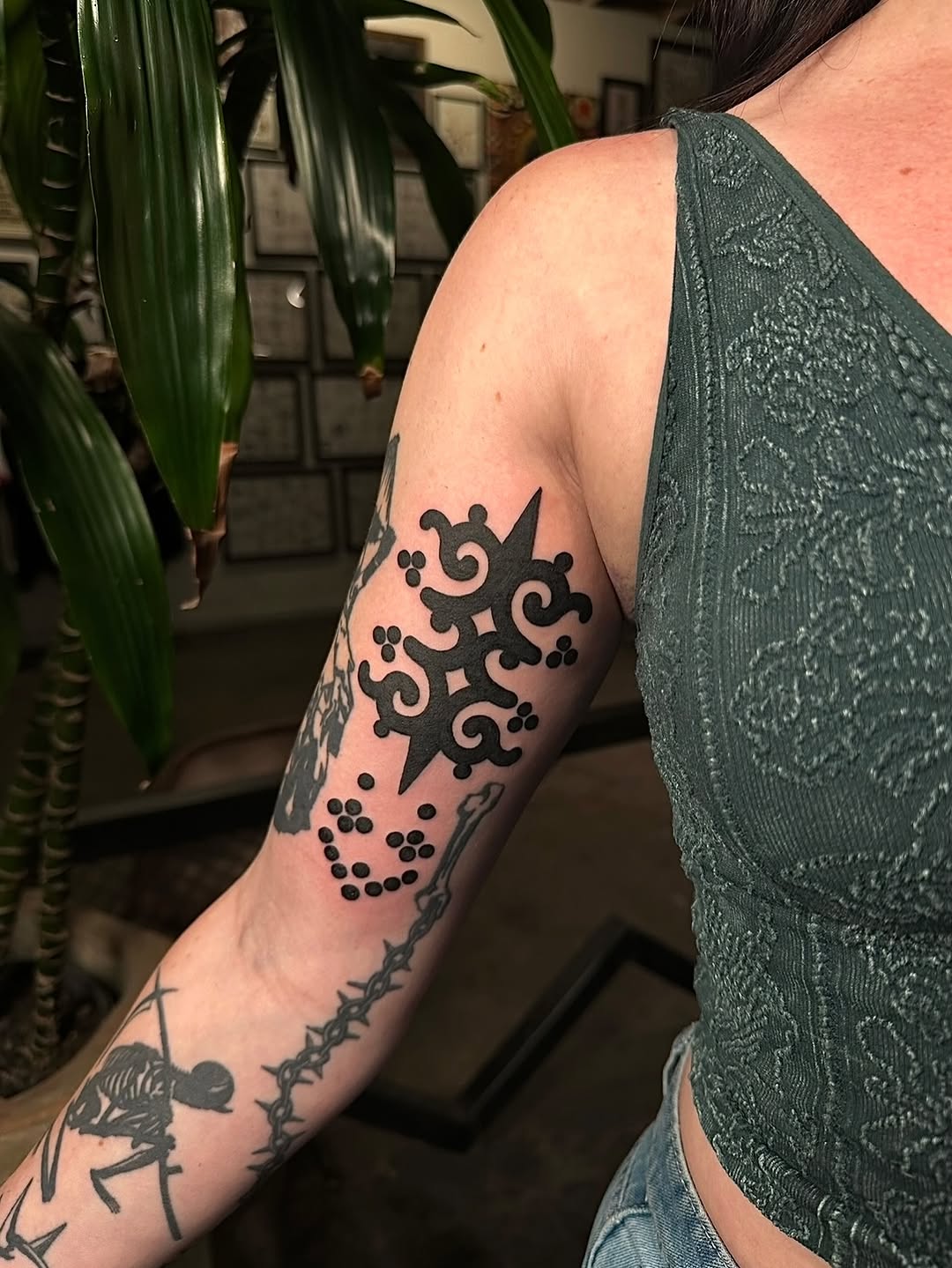 Tattoo by @krystaltattoo β blackwork, tribal