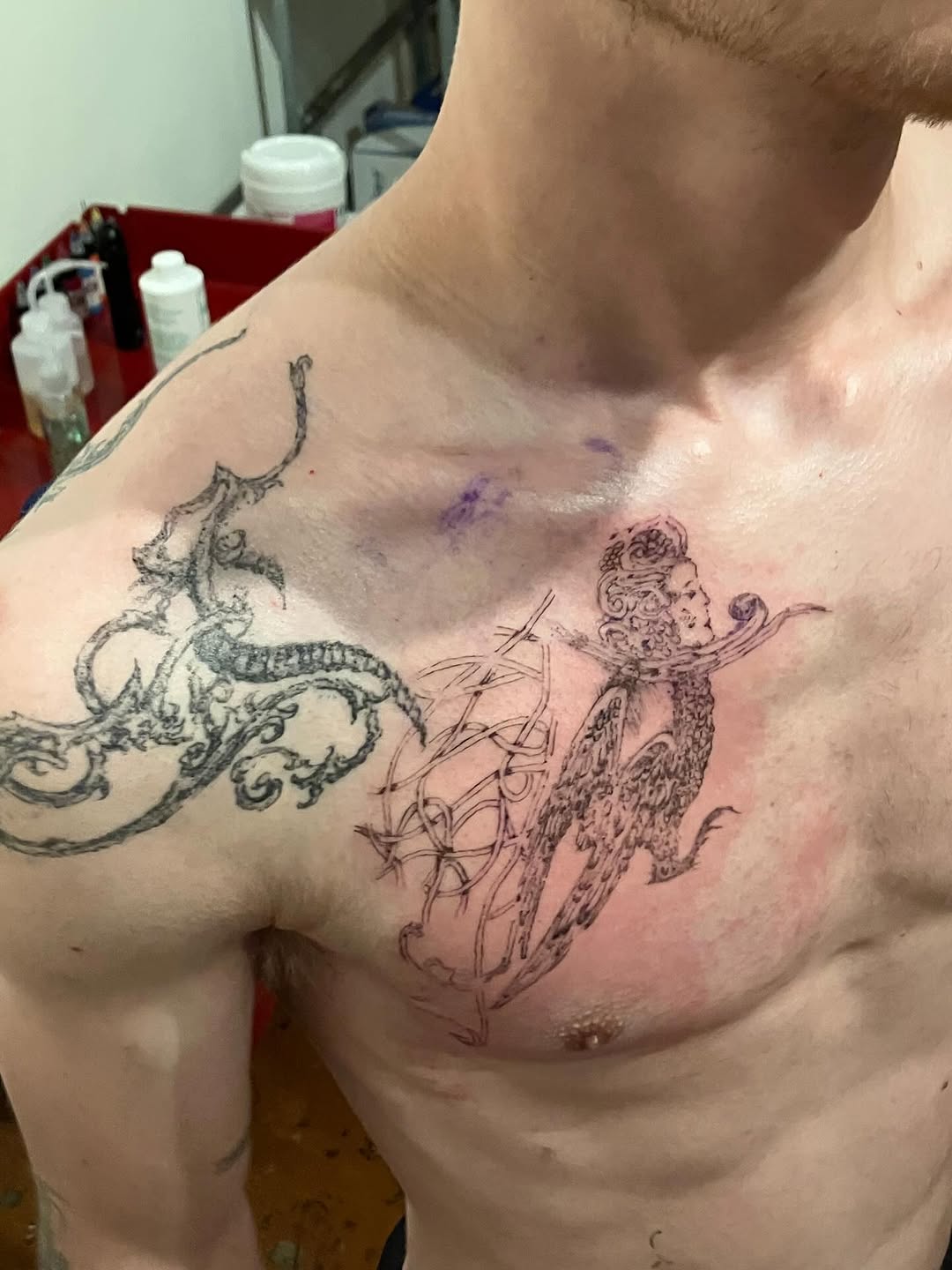 Tattoo by @sashkaciubara — blackwork