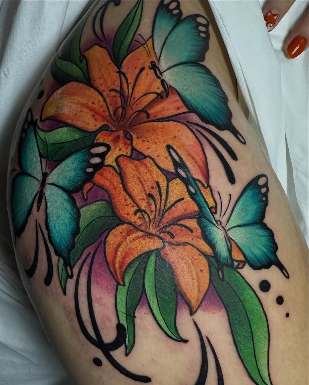 Tattoo by @lajirafa_tattoo — new_school