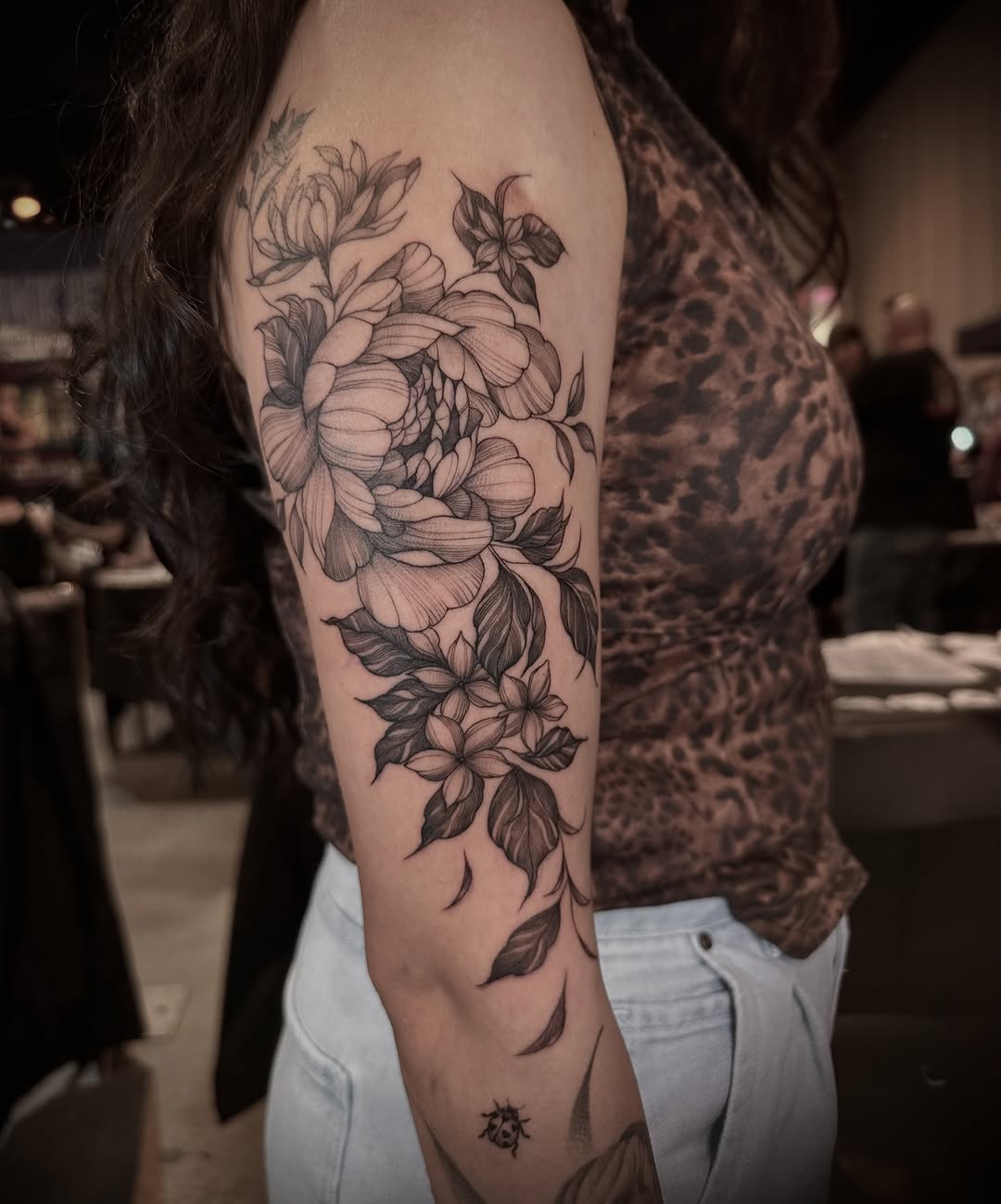 Tattoo by @dayana_tattooartist — black_and_grey, fine_line