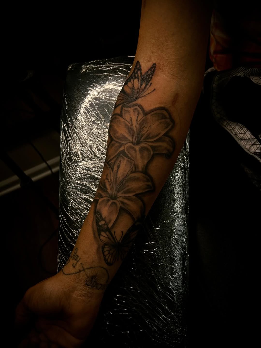 Tattoo by @tattsbyleek โ black_and_grey