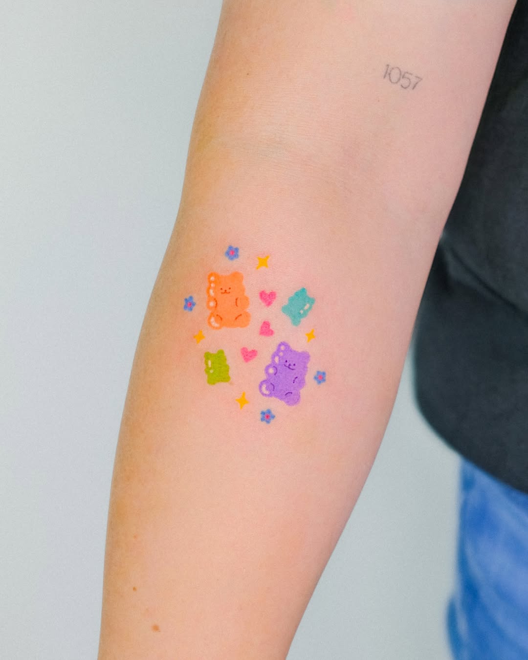 Tattoo by @katzepoke — fine_line, minimalist