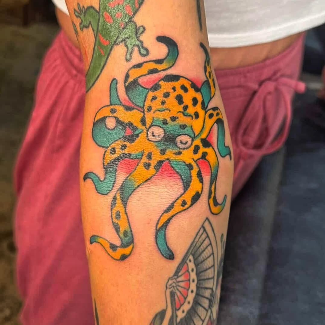Tattoo by @hector_sinkorswim — new_school