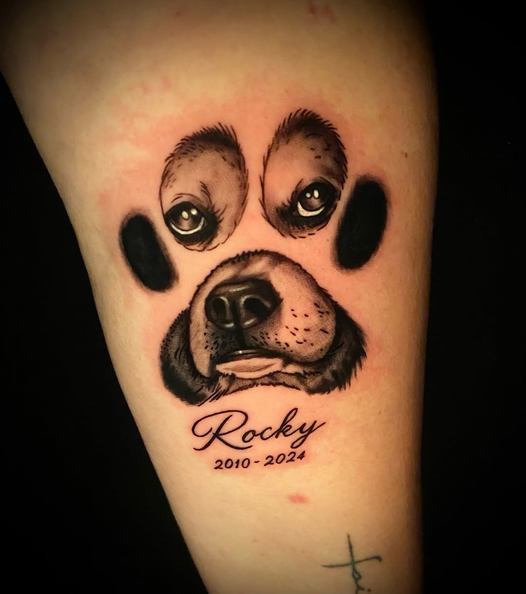 Tattoo by @figucciart — realism, black_and_grey