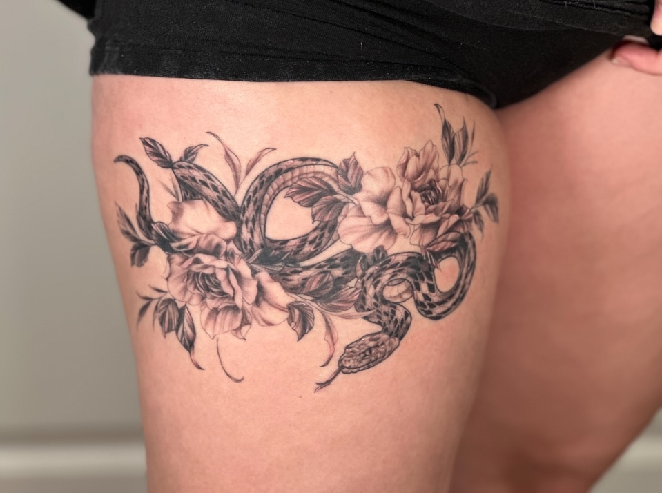 Tattoo by @nicolettemadlyne β black_and_grey, realism