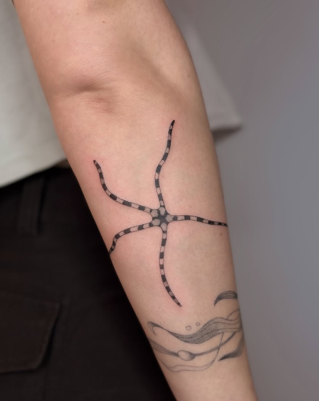 Tattoo by @manuel.dinstruction — fine_line, dotwork
