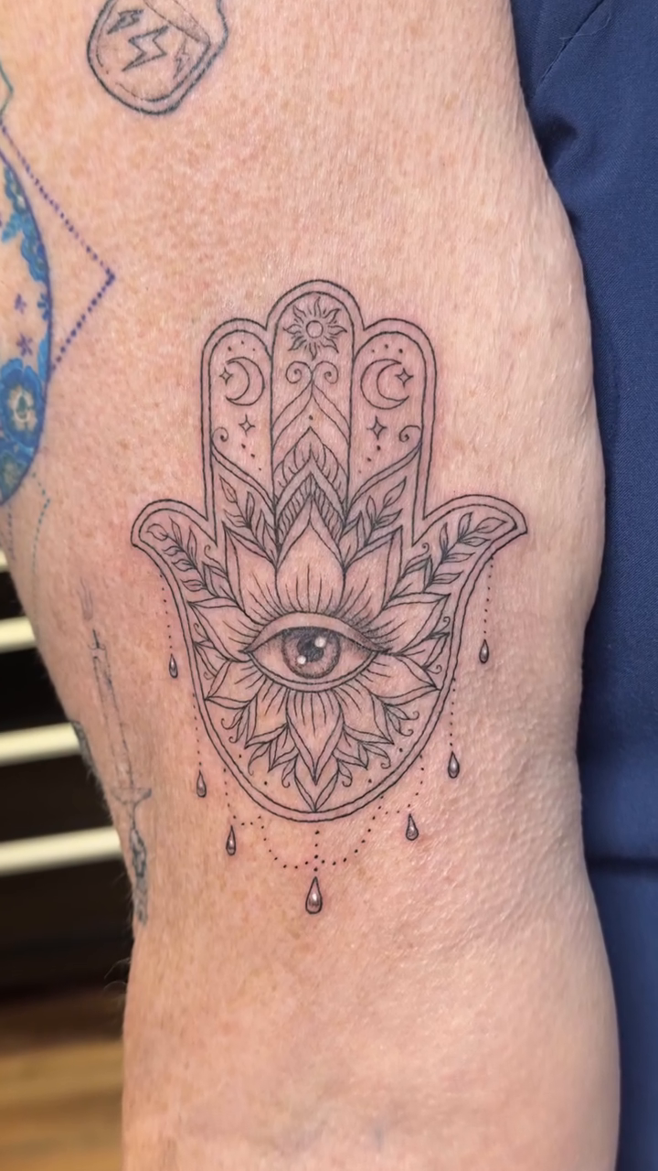 Tattoo by @tattoos.by.ping — fine_line, illustrative