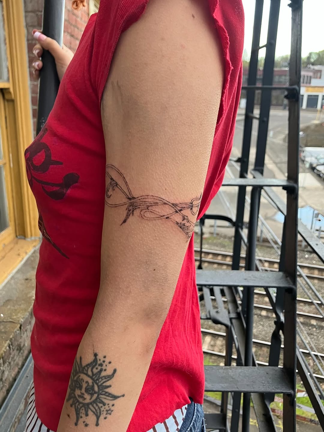 Tattoo by @sashkaciubara — fine_line