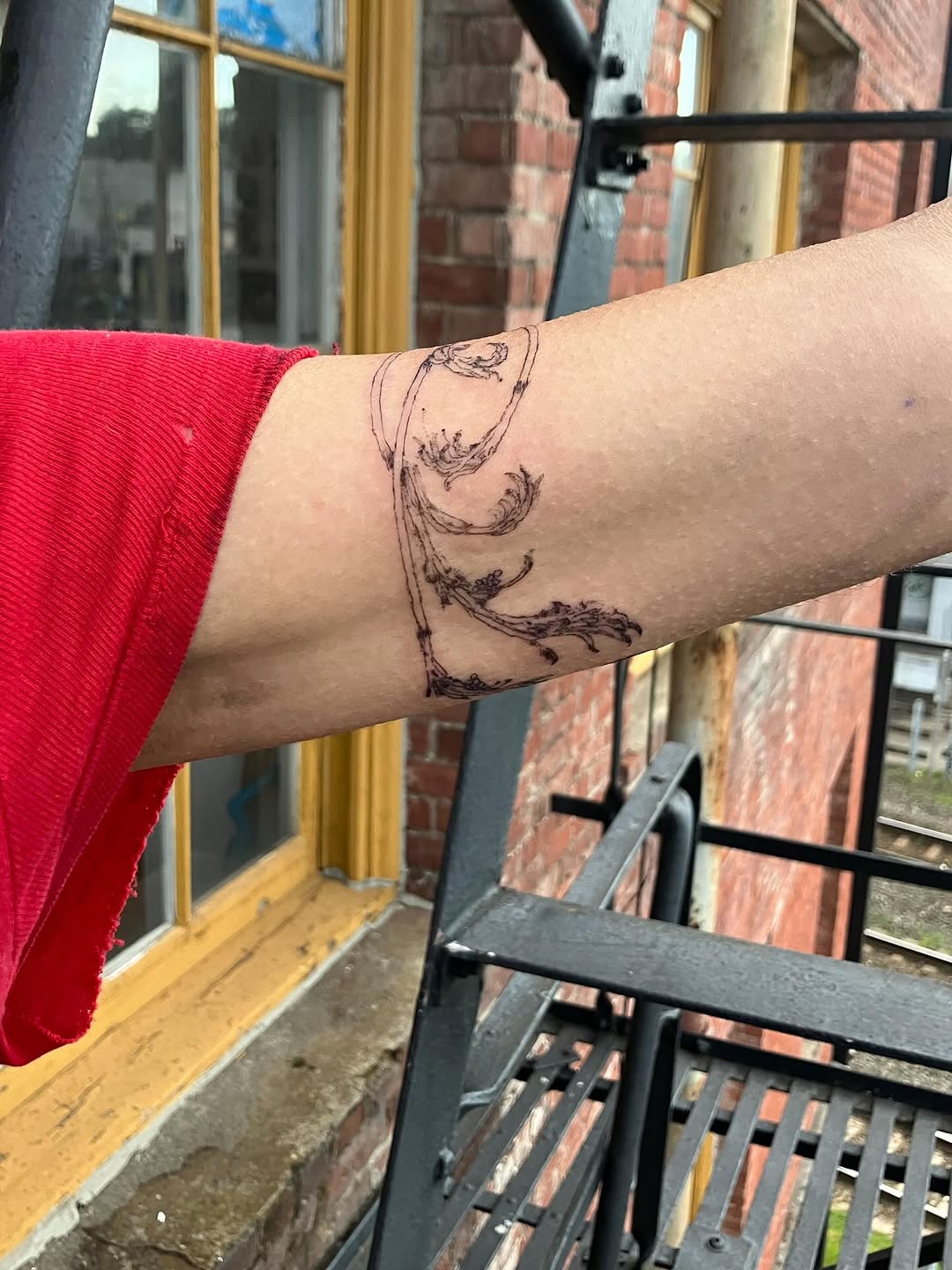 Tattoo by @sashkaciubara — fine_line