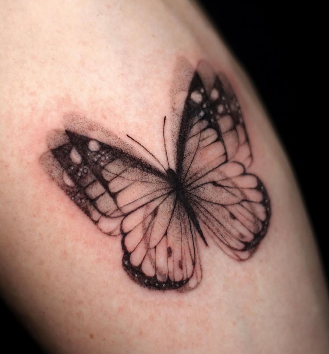 Tattoo by @sherllytattoos_ โ fine_line, dotwork
