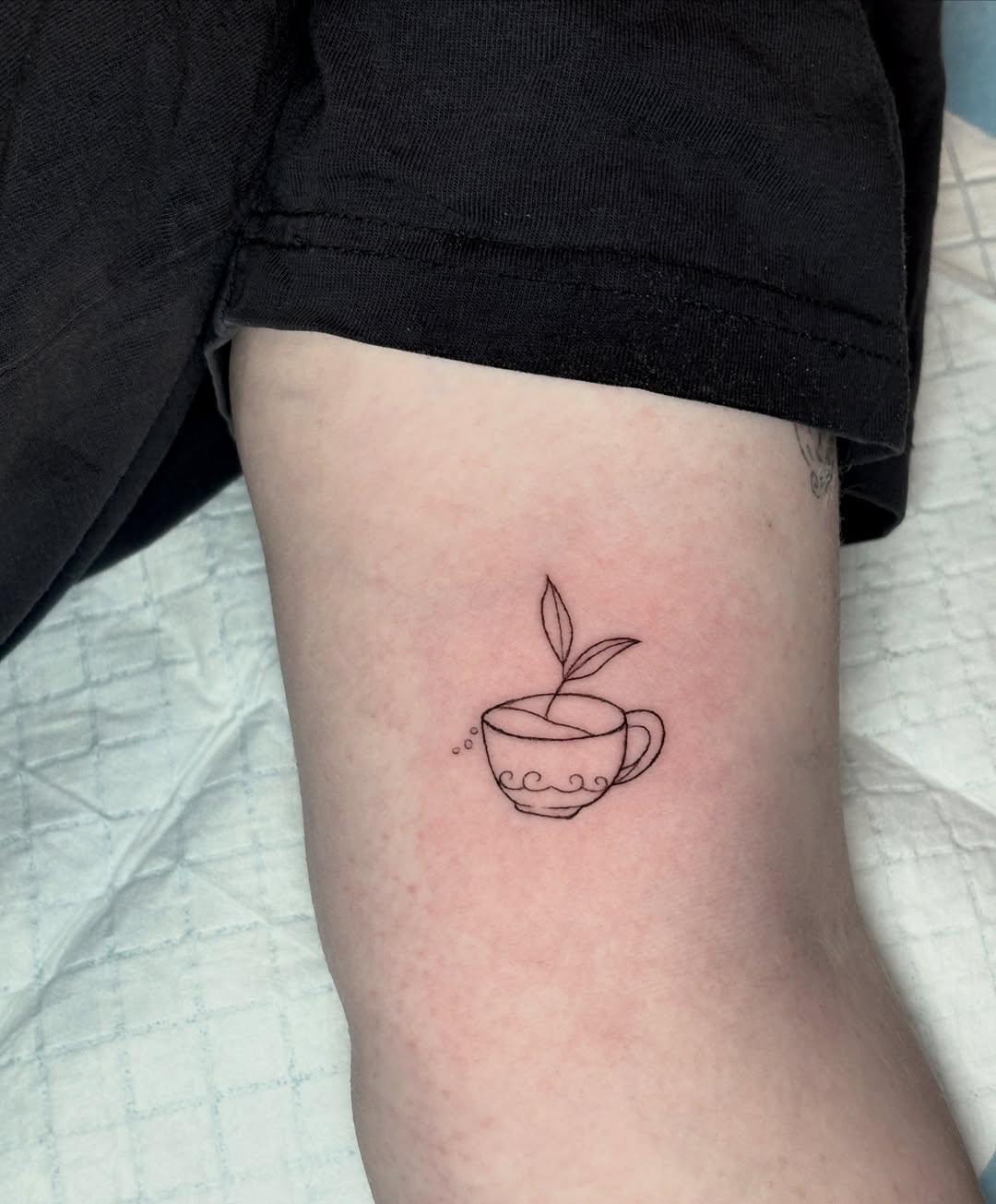 Tattoo by @draventoewstattoo β fine_line, minimalist