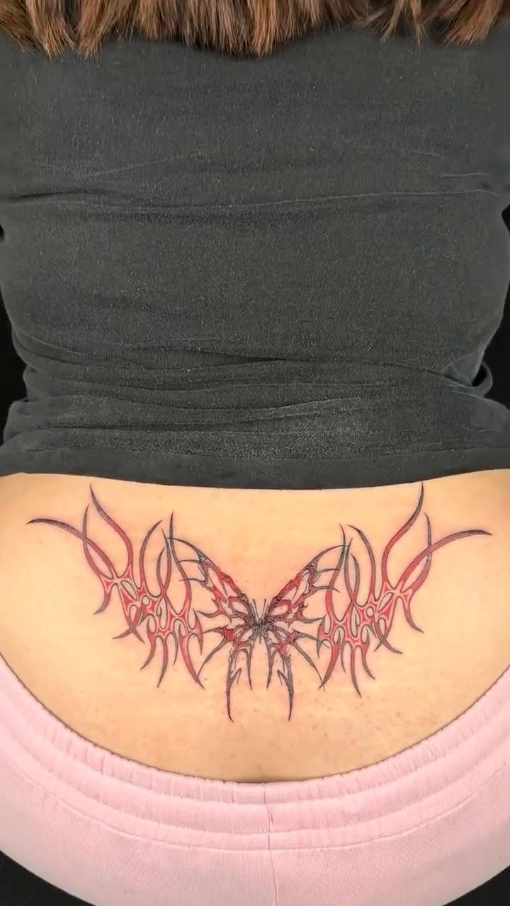 Tattoo by @yese.vibes — fine_line, trash_polka