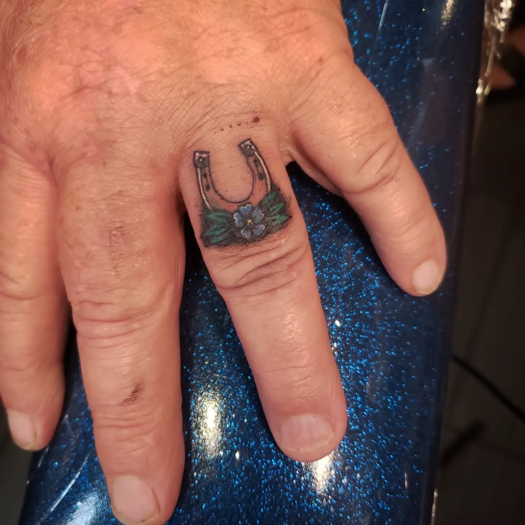 Tattoo by @chainveil.tattoo — american_traditional, illustrative