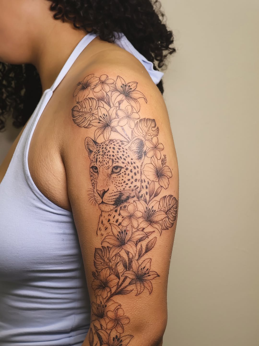 Tattoo by @divinebeautybarbyaly — realism, fine_line