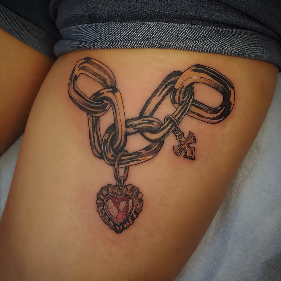 Tattoo by @chainveil.tattoo — illustrative, realism