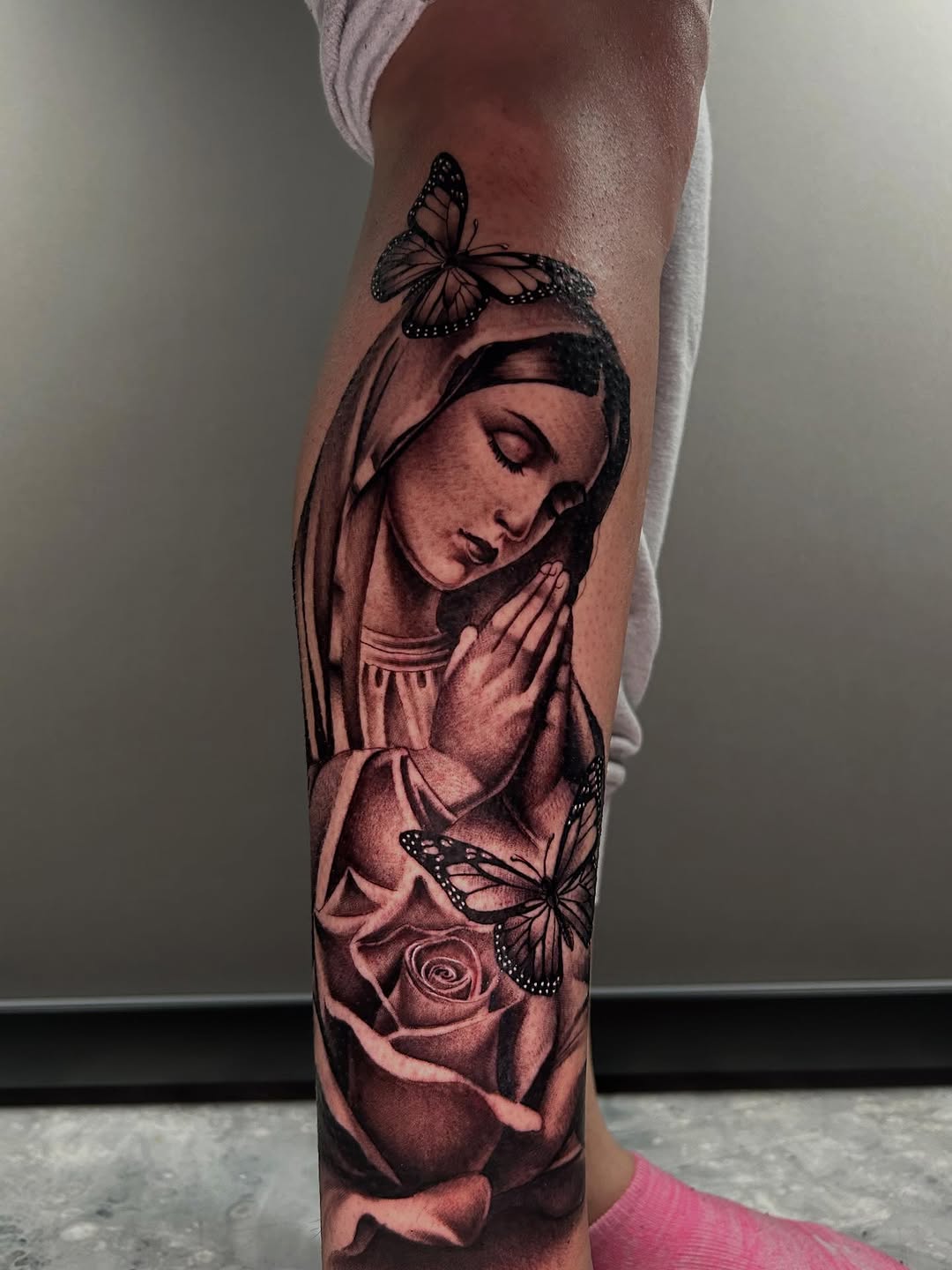 Tattoo by @ink.abby β realism, black_and_grey