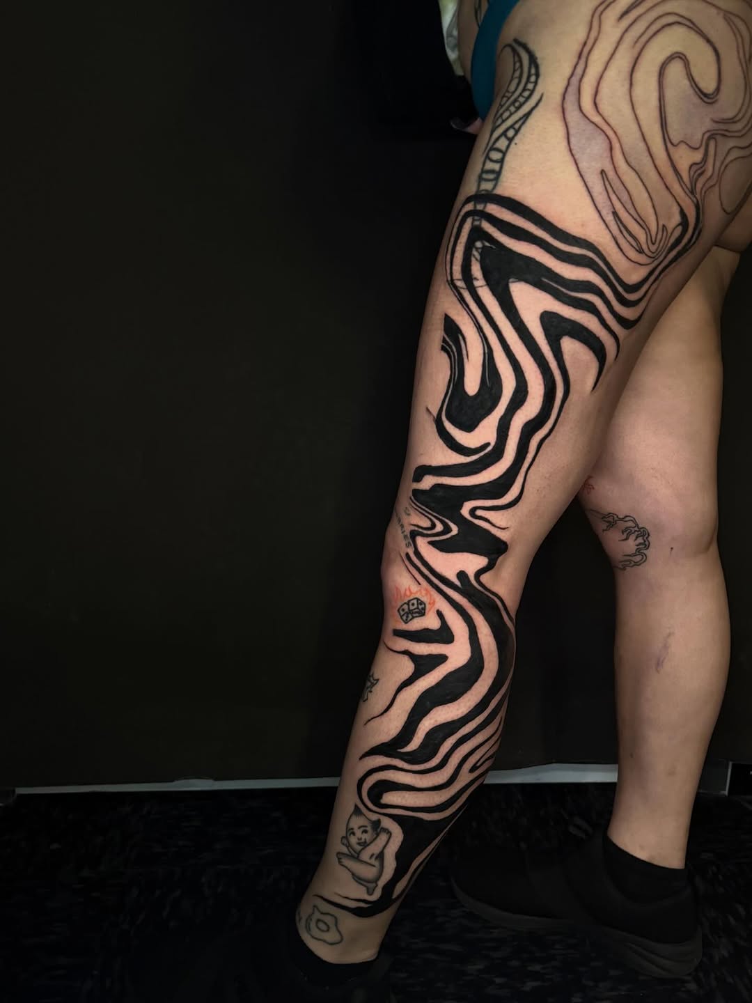 Tattoo by @worth.4ever — blackwork