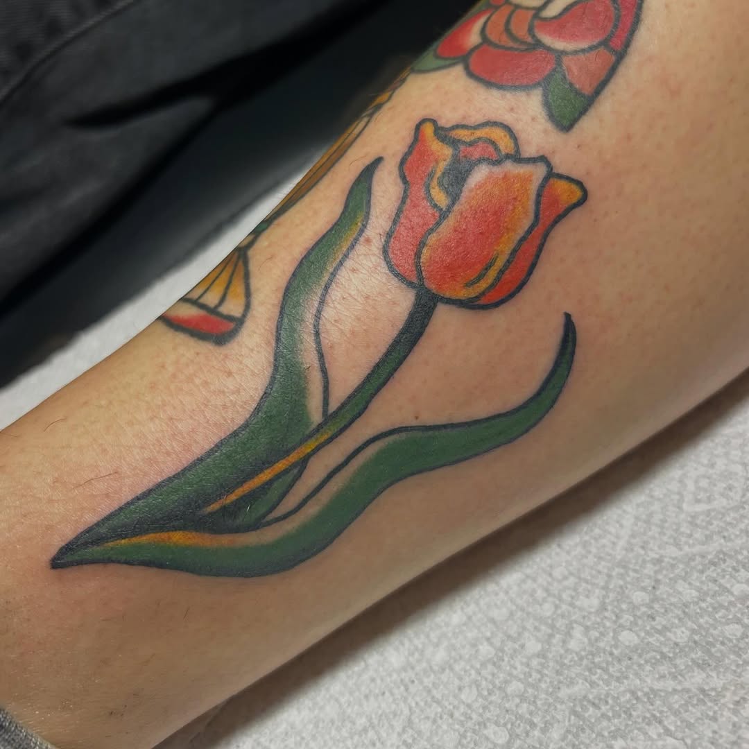 Tattoo by @erineinhorn — american_traditional