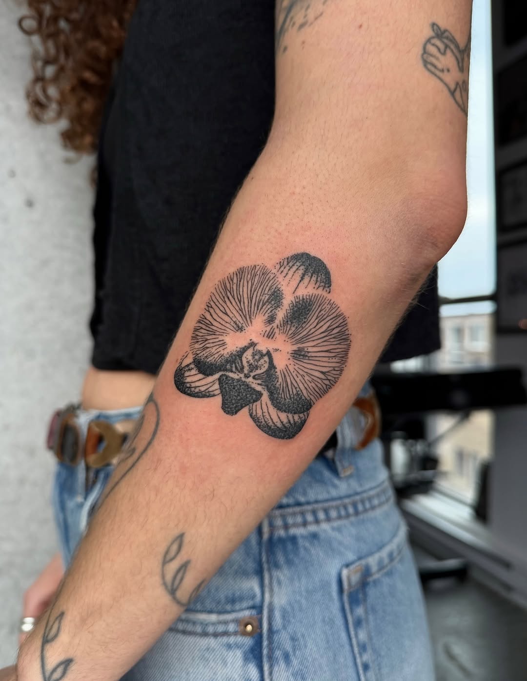 Tattoo by @enjolieart — black_and_grey, dotwork