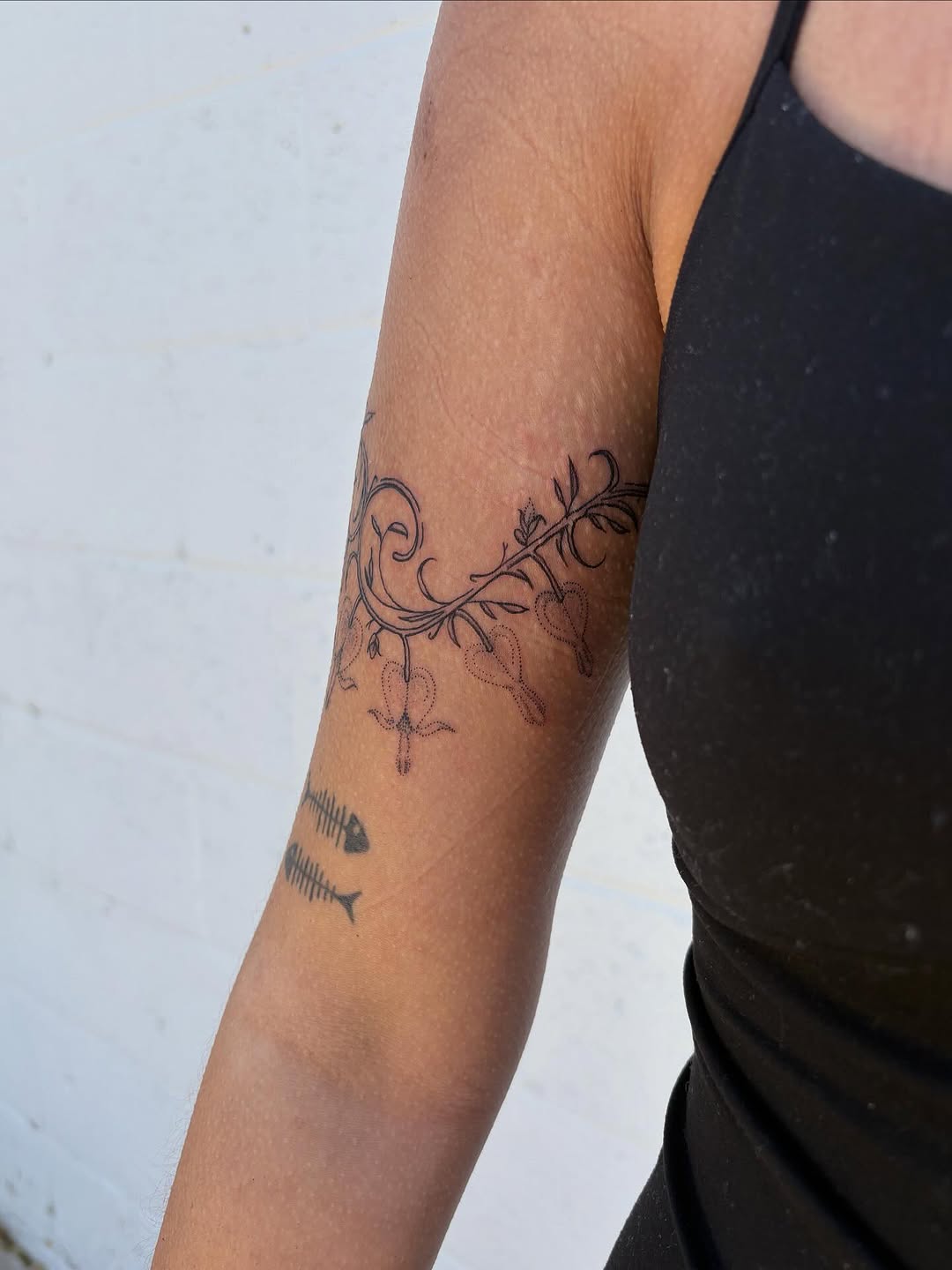 Tattoo by @apricot.pokes β fine_line, ornamental