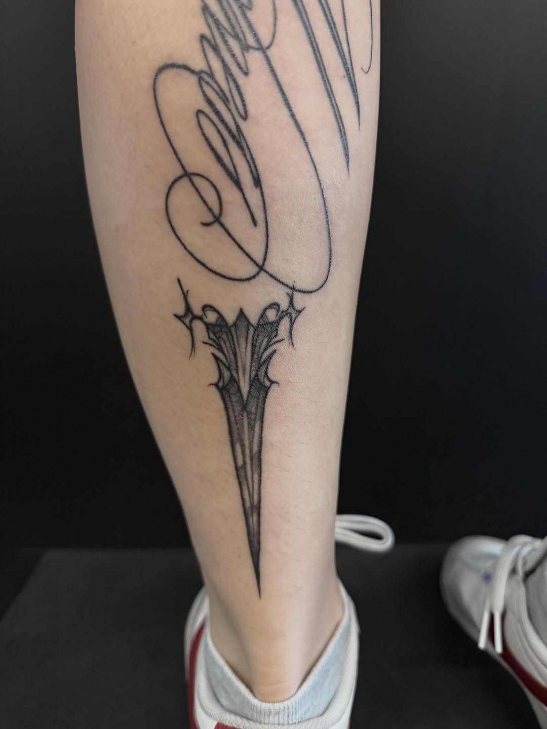 Tattoo by @bonnie_tatt2oos โ fine_line, black_and_grey