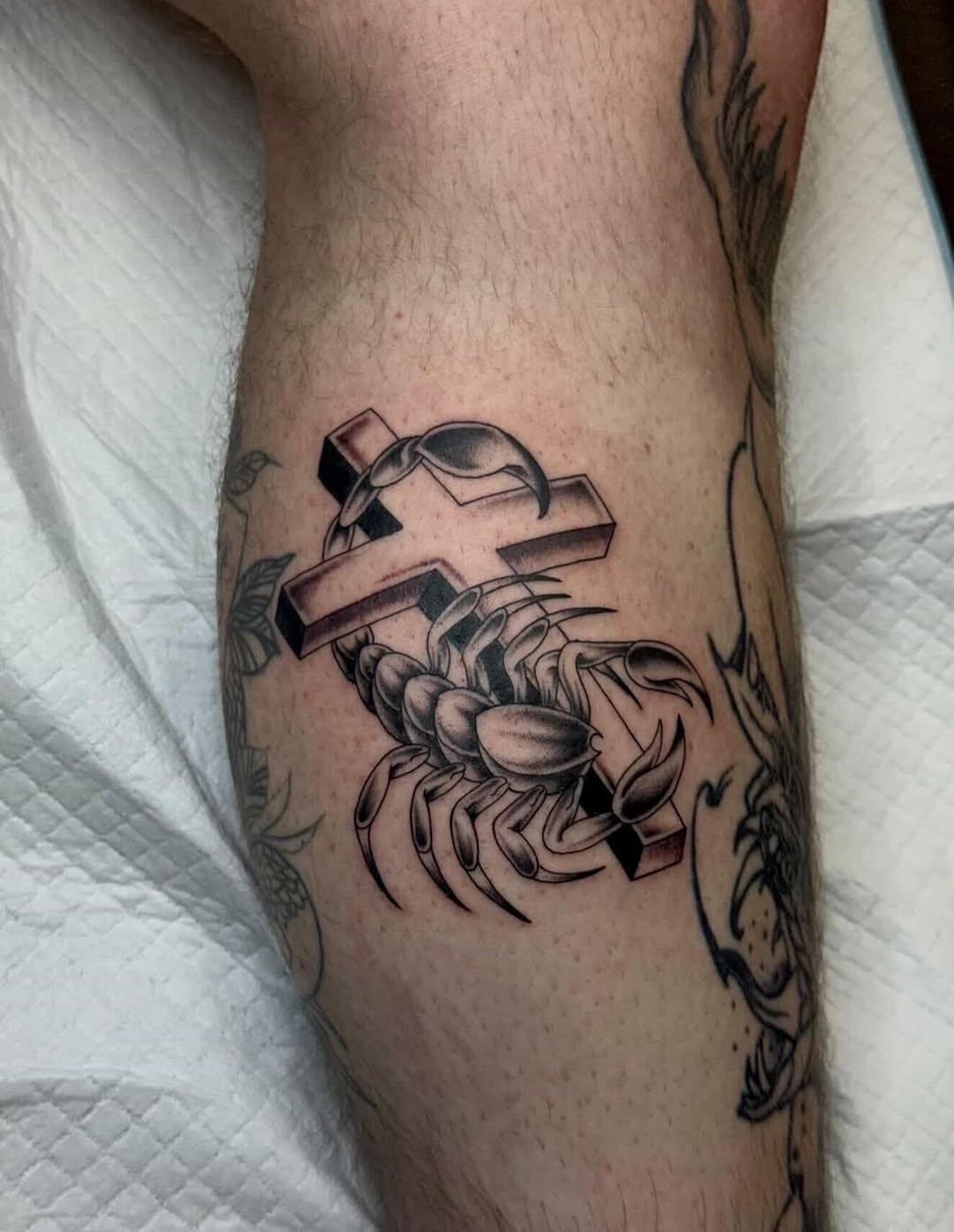 Tattoo by @mattytattsaz — black_and_grey, realism