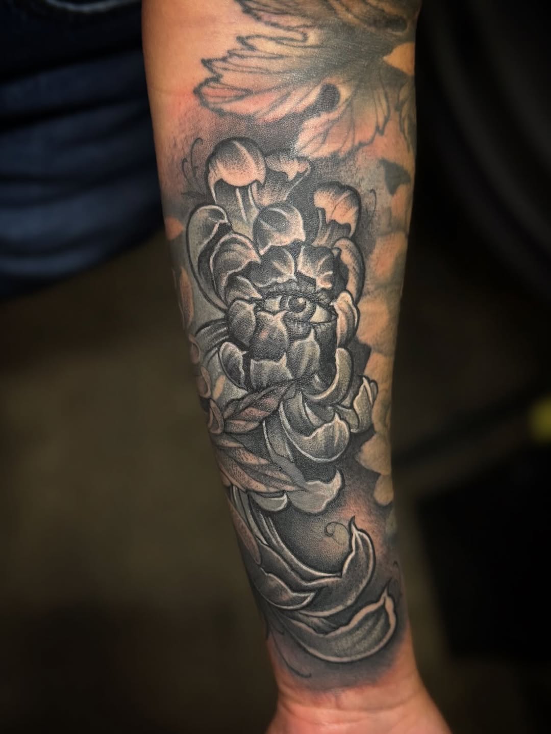 Tattoo by @cesarbee — japanese_irezumi, black_and_grey