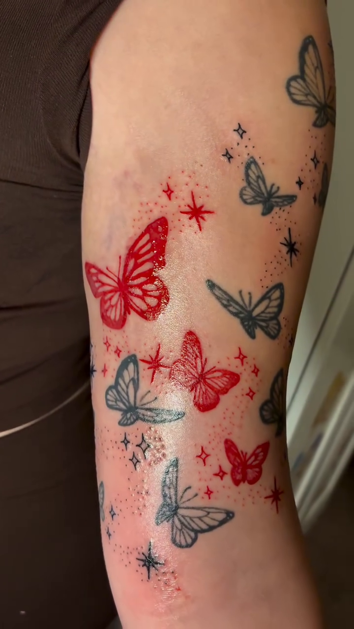 Tattoo by @riya.tatts.lv — illustrative, fine_line