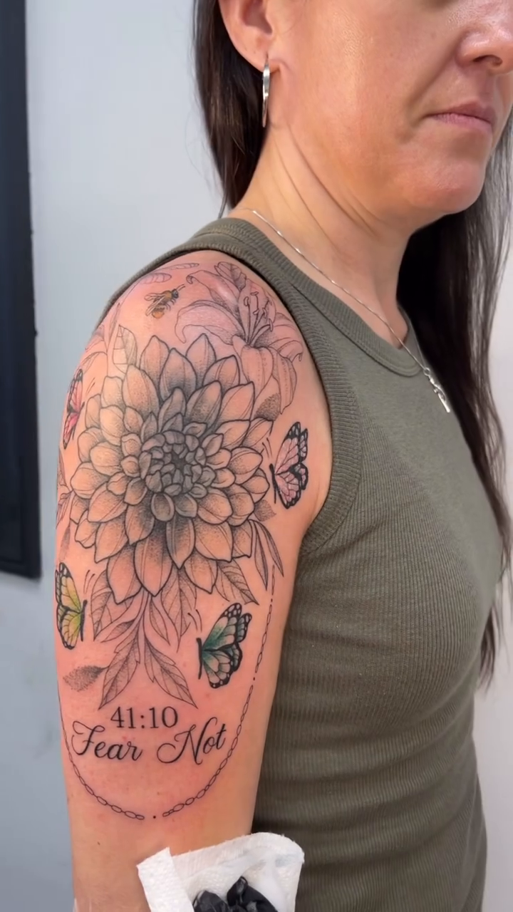 Tattoo by @mieshastattoos — black_and_grey
