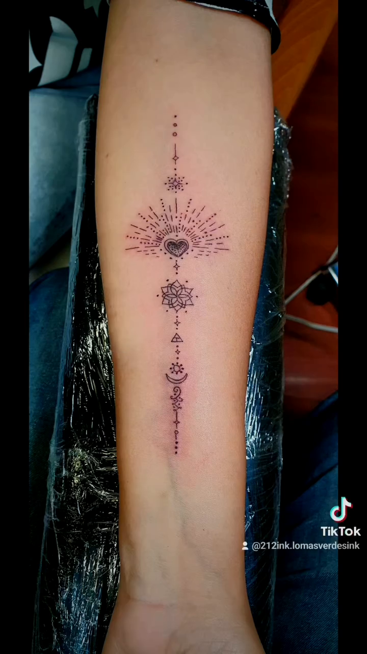Tattoo by @bettoink — fine_line