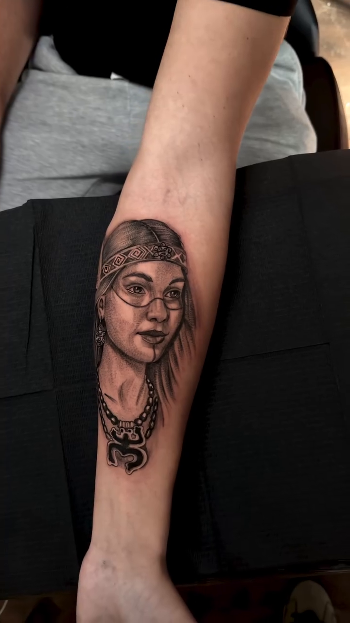 Tattoo by @tainotattoos โ realism, black_and_grey
