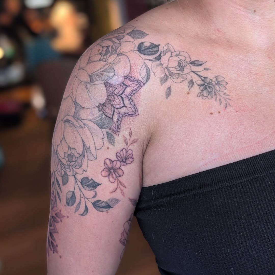 Tattoo by @randi.ink — fine_line, dotwork