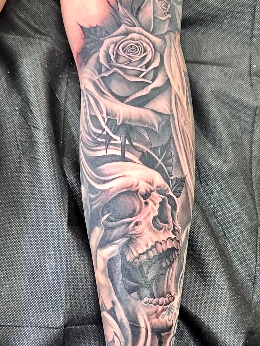 Tattoo by @niz_carrillo — black_and_grey, realism