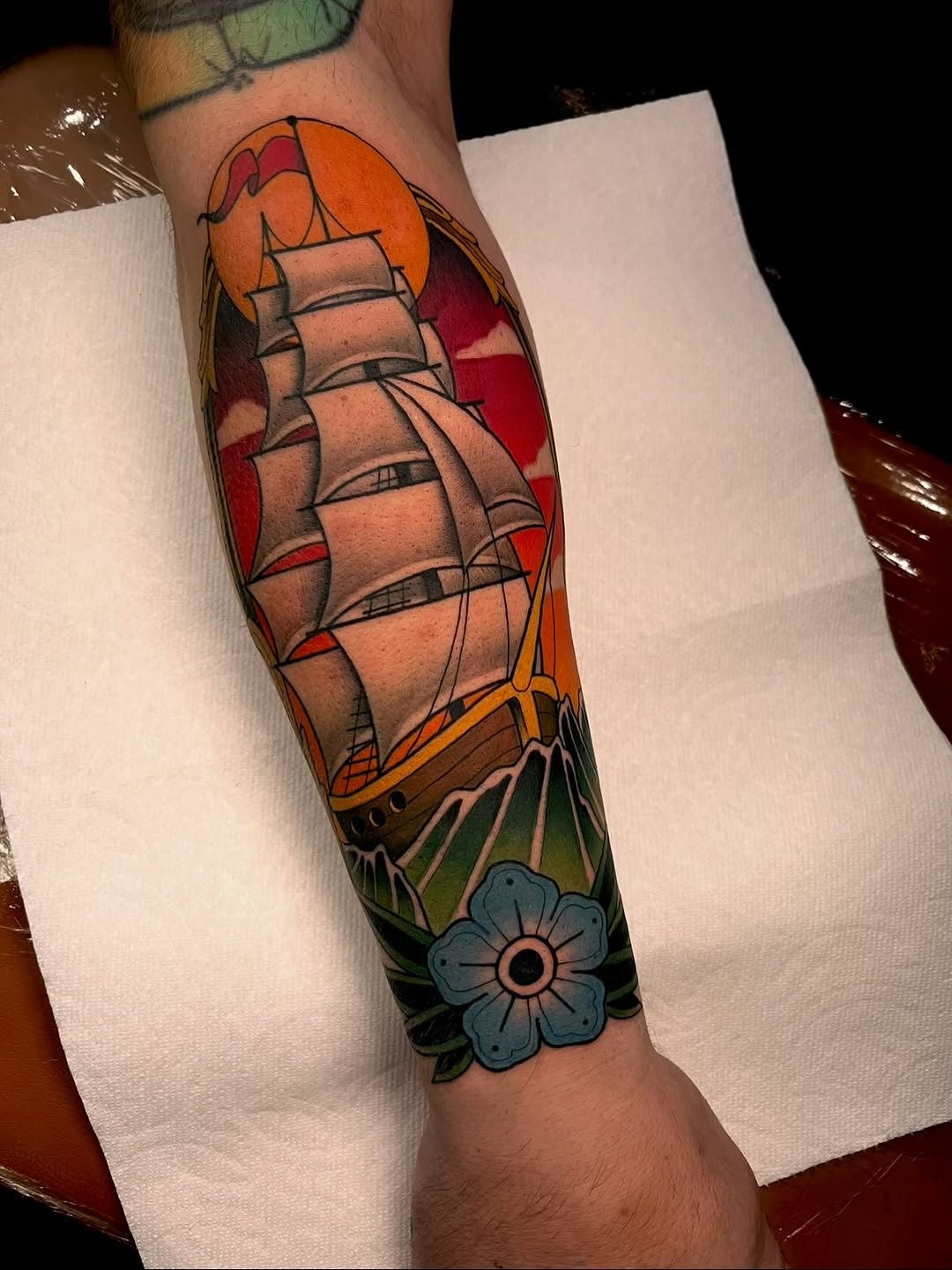 Tattoo by @liajeppesentattoos โ american_traditional, illustrative