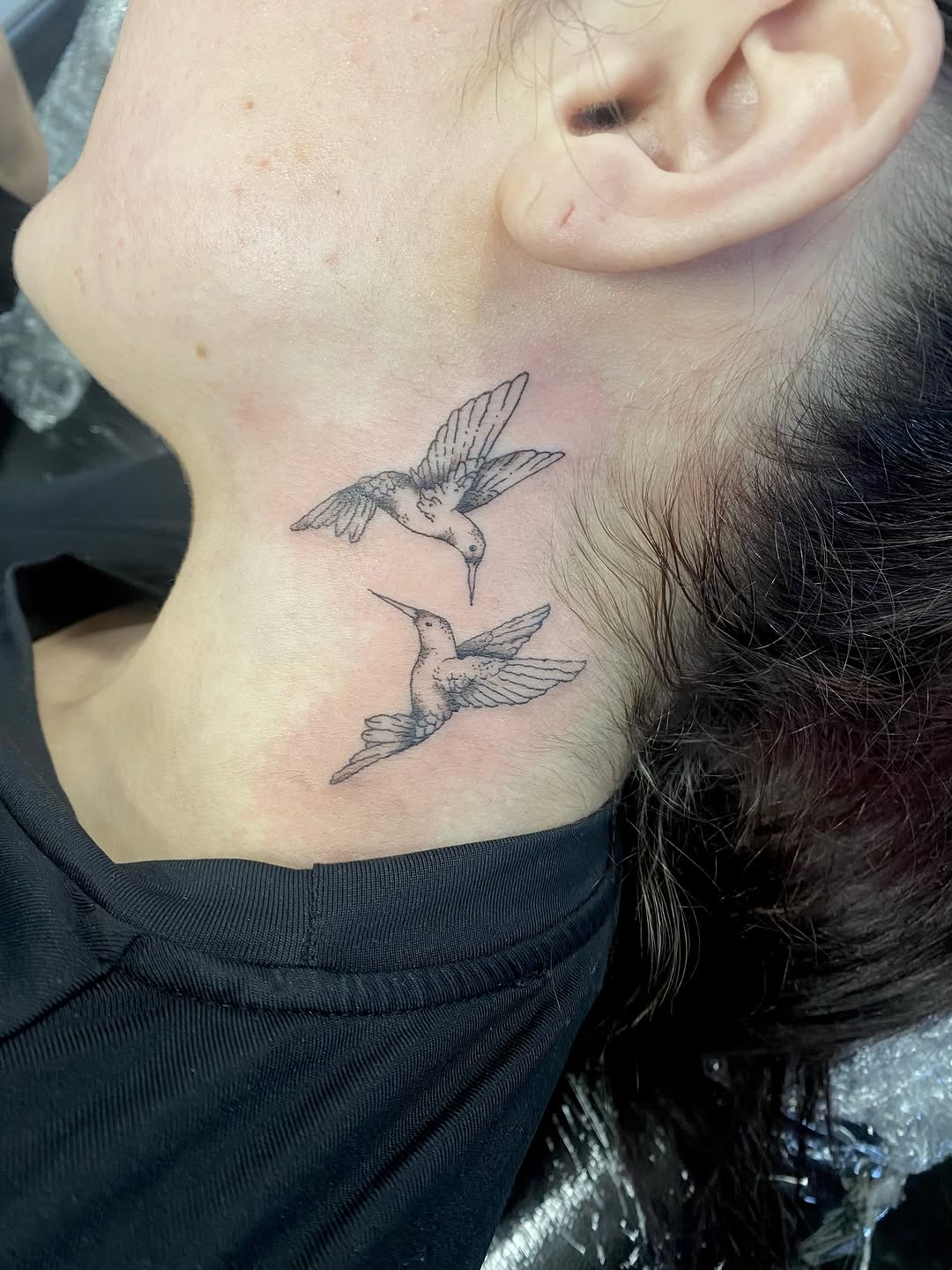 Tattoo by @mozzarellena_tattoos โ fine_line