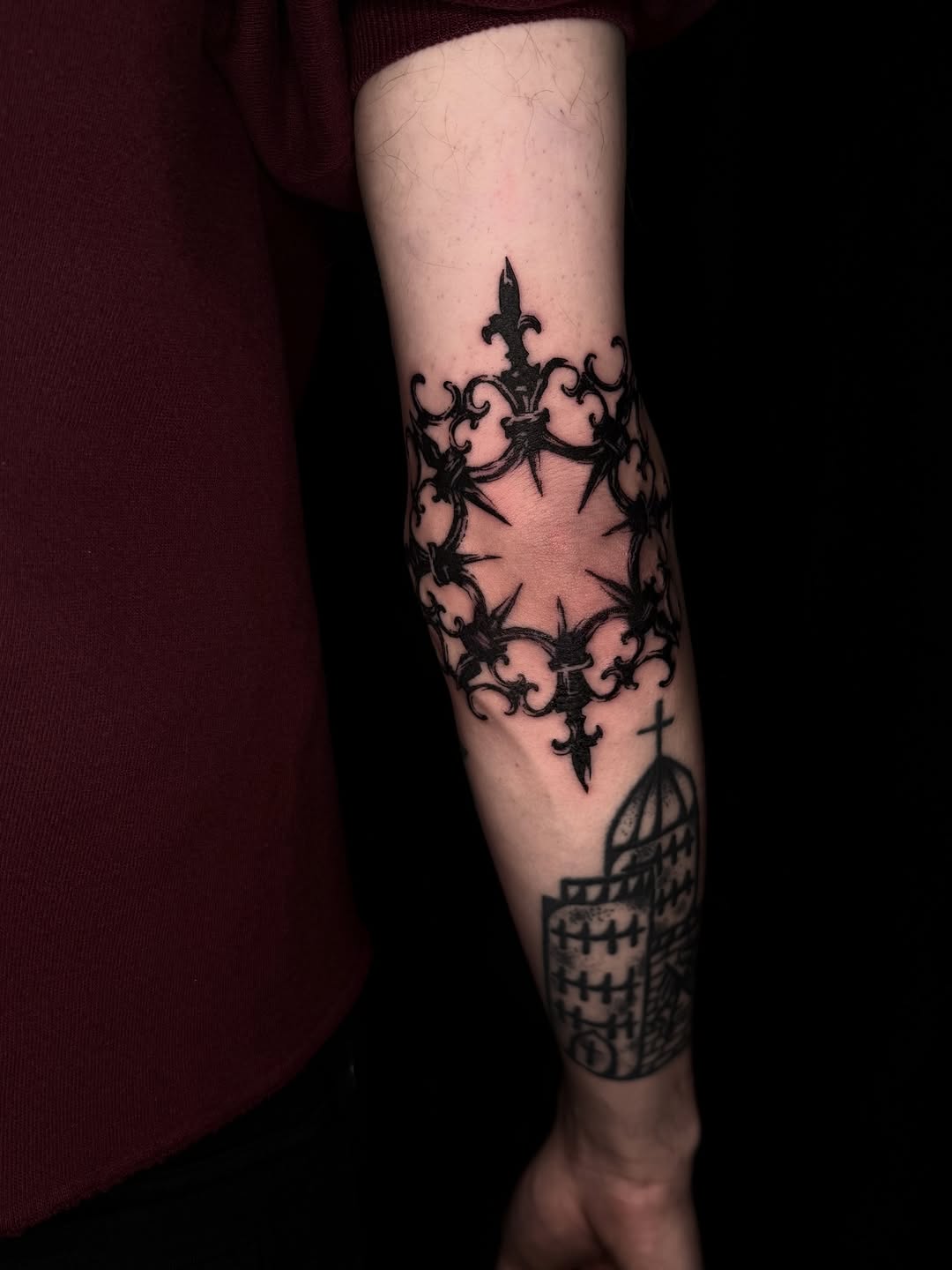 Tattoo by @lilith.belle.tattoo β blackwork, ornamental