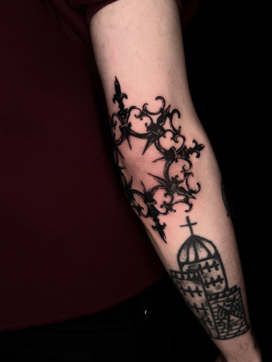 Tattoo by @lilith.belle.tattoo β blackwork, ornamental