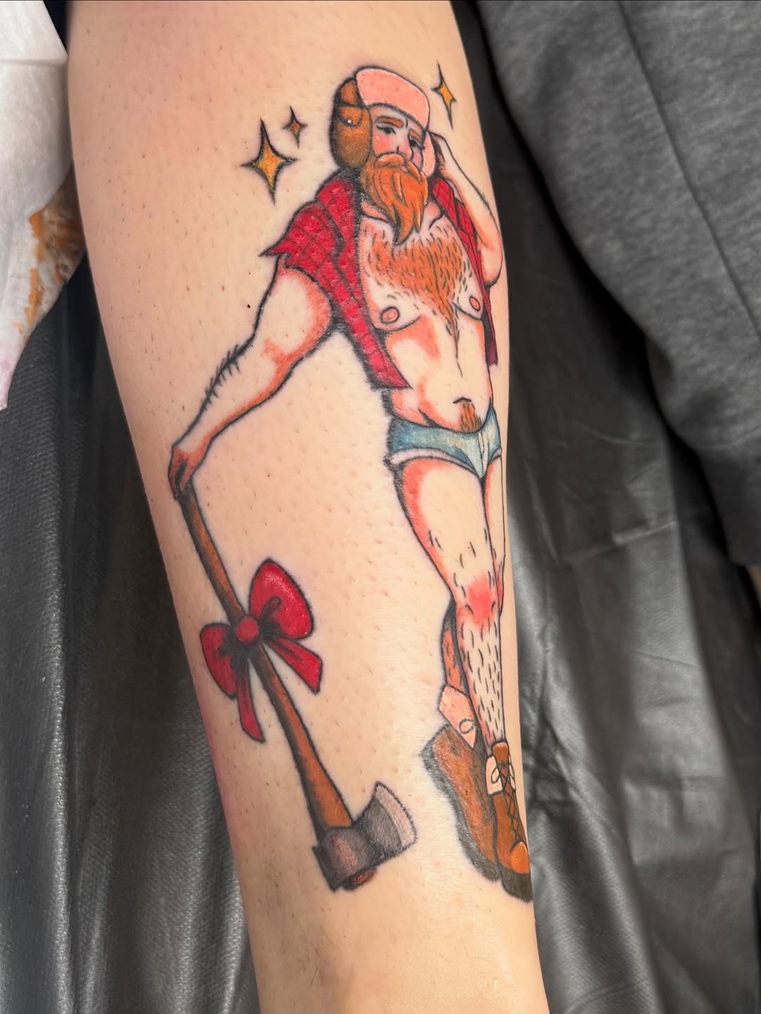 Tattoo by @mirkwood.ink — american_traditional, illustrative
