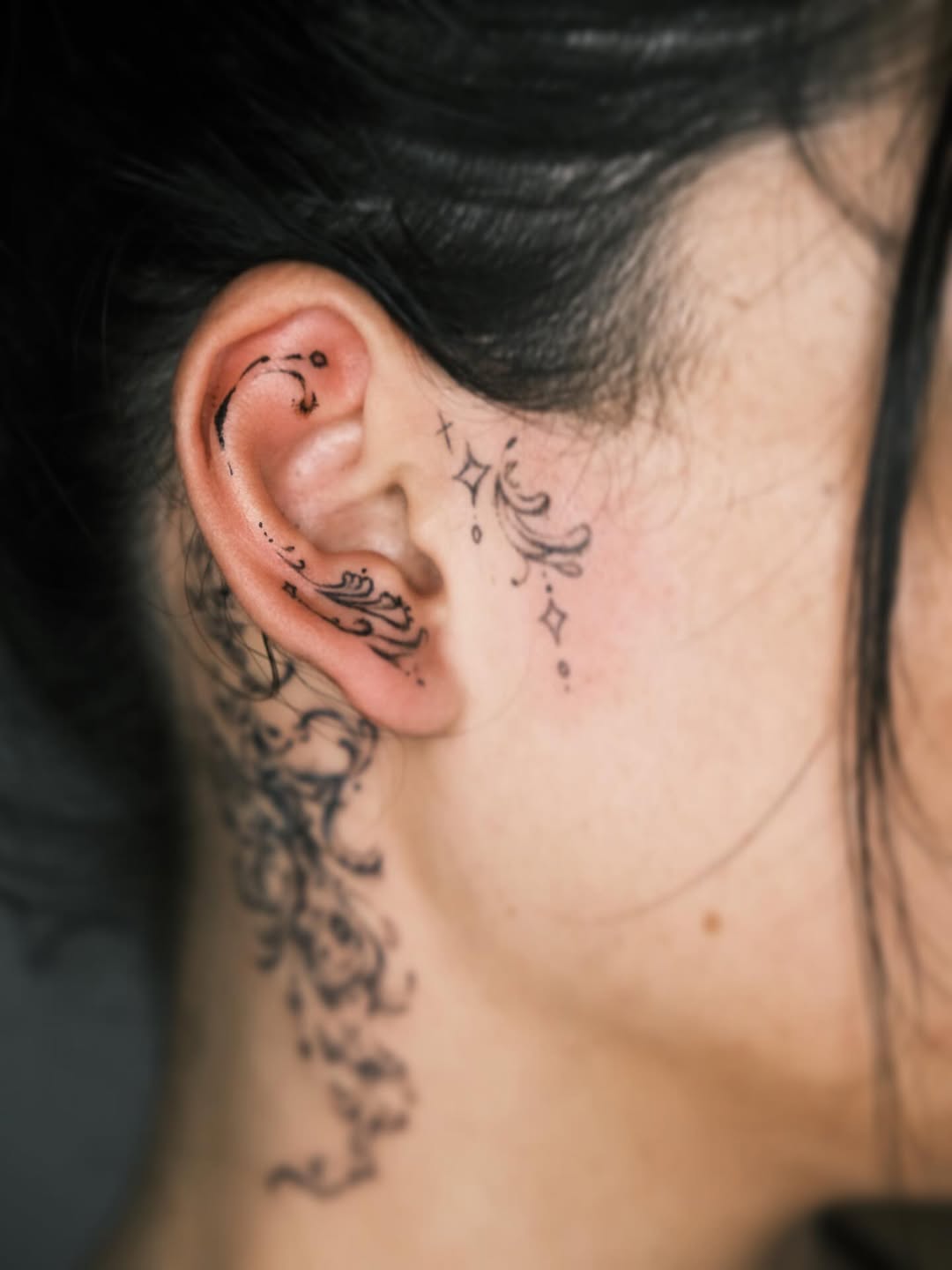 Tattoo by @oxurminexo โ fine_line, ornamental